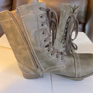 Candies combat boots size 7.5